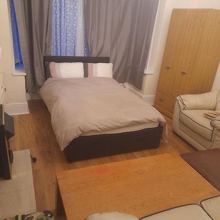Big Room With Free Parking Londra Esterno foto